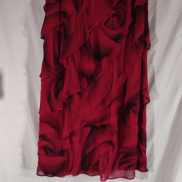 White House | Black Market Red Rose Waterfall Style Sleeveless Dress - Sz. M - Picture 5 of 16